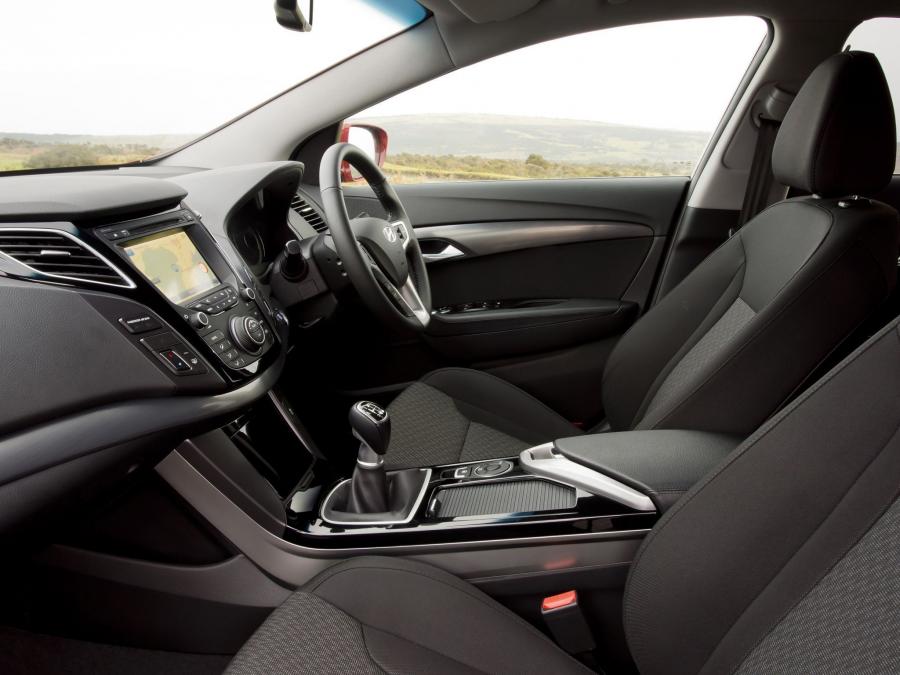  Hyundai i40 Sedan 2012 года  (UK) (фото 2 из 21)